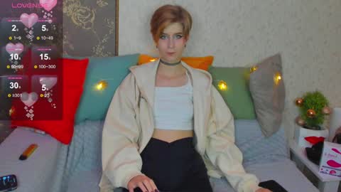 Snapshot of julescrown chatting on December 8, 4:04 am Jules online show from December 8, 4:04 am