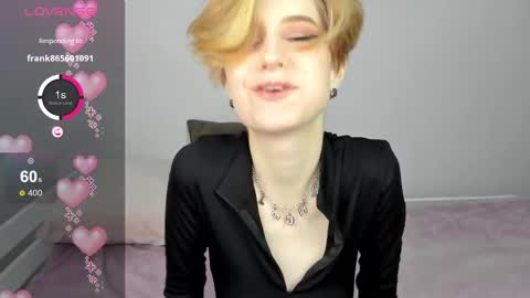 Snapshot of julescrown chatting on February 18, 4:15 am Jules online show from February 18, 4:15 am