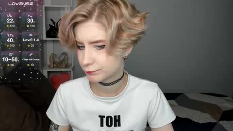 Snapshot of julescrown chatting on September 23, 12:46 am Jules online show from September 23, 12:46 am