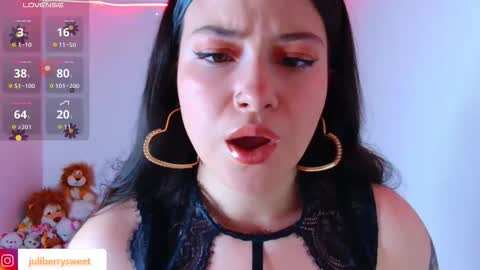 Juliana online show from November 6, 11:26 pm