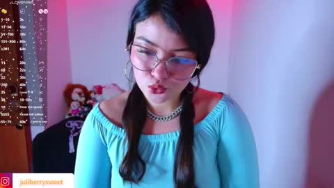 Juliana online show from March 18, 4:48 am