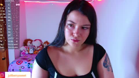 Snapshot of juli05star chatting on May 10, 9:53 pm Juliana online show from May 10, 9:53 pm