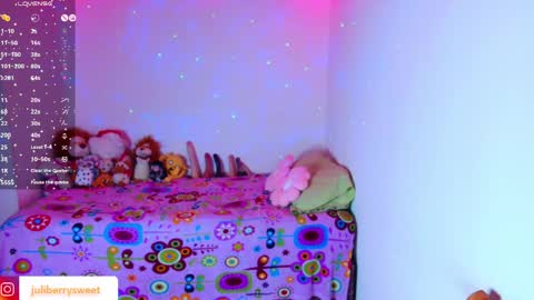 Snapshot of juli05star chatting on May 23, 10:58 pm Juliana online show from May 23, 10:58 pm