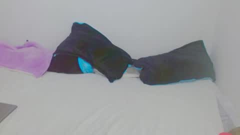 Snapshot of juli_69 chatting on February 2, 7:45 pm Juliana Torres online show from February 2, 7:45 pm