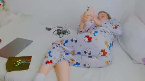 Snapshot of juli_69 chatting on February 7, 4:43 pm Juliana Torres online show from February 7, 4:43 pm