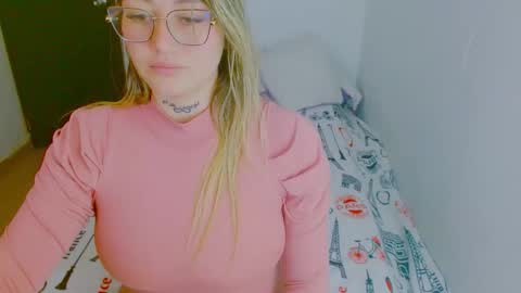 Snapshot of juli_69 chatting on February 23, 9:12 pm Juliana Torres online show from February 23, 9:12 pm