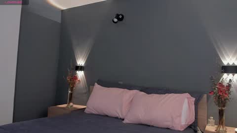 Snapshot of juli_hairy chatting on December 6, 5:55 pm Juli Modelo Independiente online show from December 6, 5:55 pm