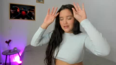 Snapshot of juli_santos_22 chatting on July 30, 1:43 pm juli_santos_22 online show from July 30, 1:43 pm