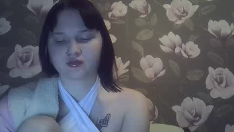 julia1605 online show from February 22, 7:01 pm