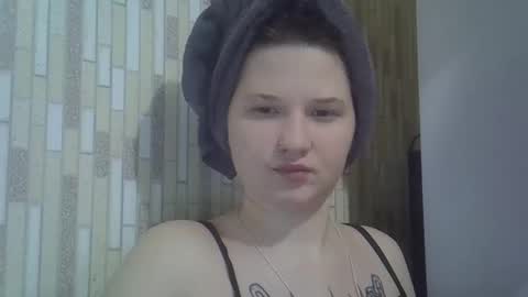 julia1605 online show from March 5, 10:17 pm