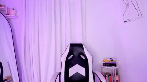 Julia online show from December 7, 11:45 pm