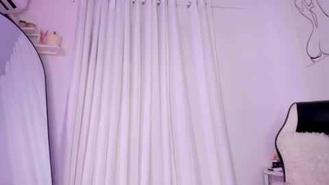 Julia online show from January 5, 12:31 am