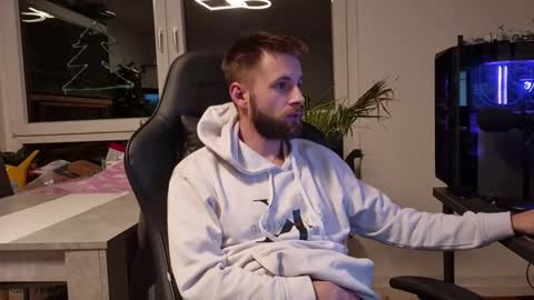 Snapshot of julia_official chatting on January 11, 7:30 pm julia_official online show from January 11, 7:30 pm