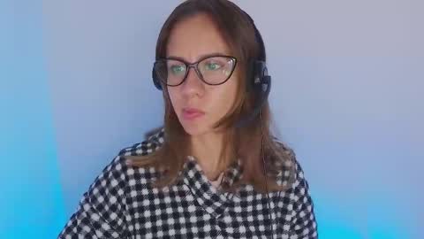 Snapshot of julia_roberts420 chatting on November 10, 4:50 pm Julia Schedule 10 pm to 4 am GTM-5 online show from November 10, 4:50 pm