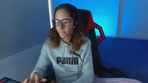 Snapshot of julia_roberts420 chatting on December 5, 6:59 pm Julia Schedule 10 pm to 4 am GTM-5 online show from December 5, 6:59 pm