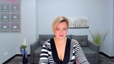 Snapshot of julia_wilsons chatting on November 20, 7:19 am Julia online show from November 20, 7:19 am