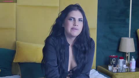 Snapshot of juliaharveyy chatting on January 17, 2:50 pm Julia online show from January 17, 2:50 pm