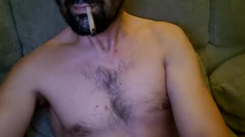 Snapshot of julian38000 chatting on April 13, 4:29 am julian38000 online show from April 13, 4:29 am