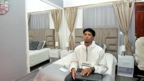 julian billy online show from January 8, 11:32 am