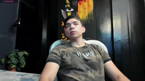 JULIAN  online show from April 8, 11:16 pm