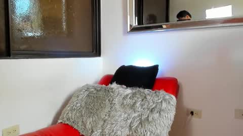 julian_wallace online show from March 23, 7:40 pm