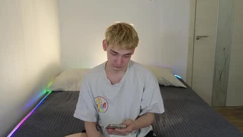 Eren online show from April 22, 1:08 am