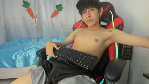 Julian online show from April 10, 7:07 pm