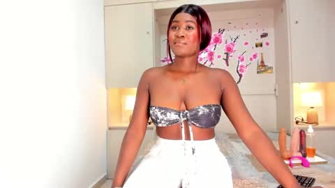 Snapshot of julianablaze chatting on October 15, 4:12 am julianablaze online show from October 15, 4:12 am