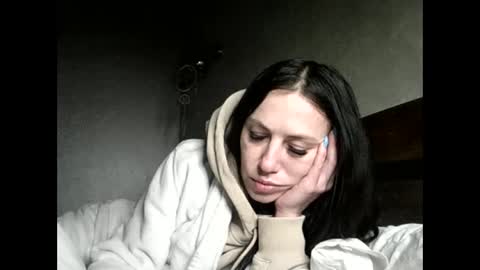 julianagold1 online show from February 9, 5:06 pm