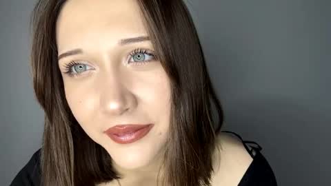 Kira online show from April 14, 4:24 pm