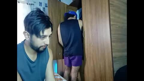 couplehairy online show from January 28, 9:50 pm