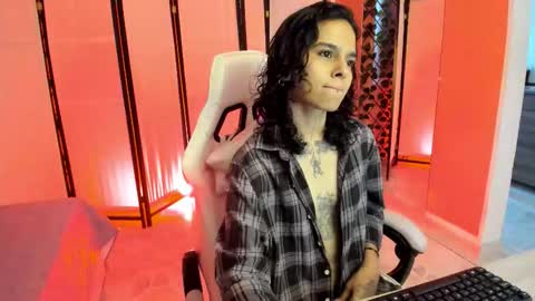 Snapshot of julianne_7 chatting on January 15, 8:34 pm julianne_7 online show from January 15, 8:34 pm