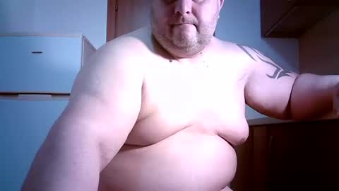 Snapshot of julianoparno chatting on June 15, 12:02 am Juliano online show from June 15, 12:02 am