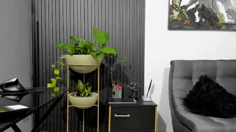 Julian online show from February 15, 10:21 pm