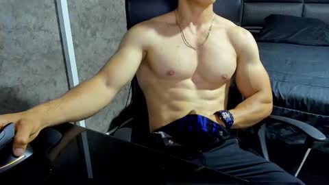 Julian online show from October 21, 9:32 am