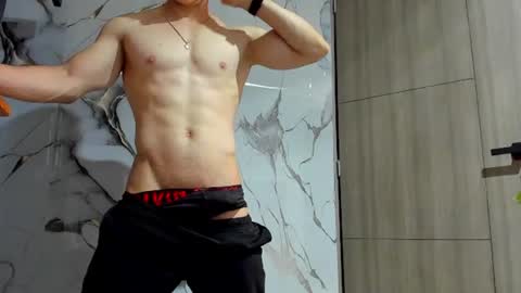 Snapshot of juliansexxx16 chatting on July 4, 12:55 pm Julian online show from July 4, 12:55 pm