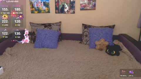 Jul online show from March 29, 8:25 am