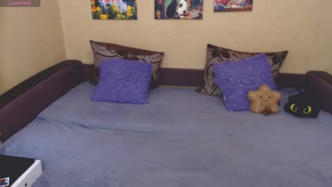 Jul online show from April 18, 8:07 am