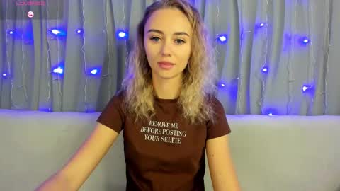 Snapshot of juliastar41 chatting on October 28, 3:10 am Yulya online show from October 28, 3:10 am