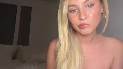 Julia Jackson online show from November 5, 1:38 am