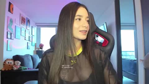 Jeimy Help me to reach 100 thumbs up online show from March 2, 10:38 pm