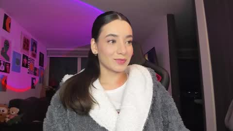 Jeimy Help me to reach 100 thumbs up online show from March 24, 1:43 am