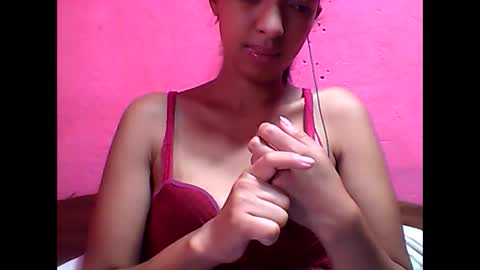 Snapshot of julie0612 chatting on February 20, 5:44 am julie0612 online show from February 20, 5:44 am