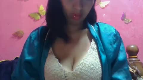 Snapshot of julie0612 chatting on September 22, 7:43 am julie0612 online show from September 22, 7:43 am