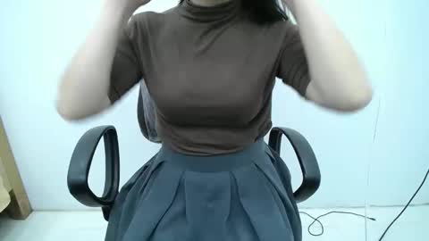 julie9x online show from December 19, 8:49 pm