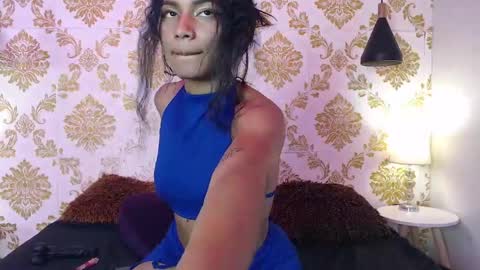 Snapshot of julie_coper chatting on January 10, 10:57 pm julie coper online show from January 10, 10:57 pm