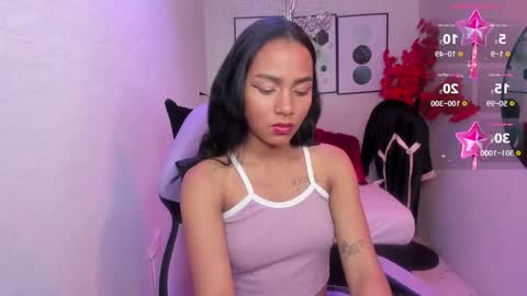 Snapshot of julie_coper chatting on March 7, 7:27 pm julie coper online show from March 7, 7:27 pm