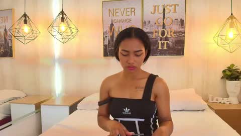 Snapshot of julie_coper chatting on October 9, 12:36 pm julie coper online show from October 9, 12:36 pm