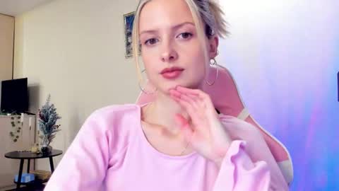 Julie online show from November 4, 2:16 pm