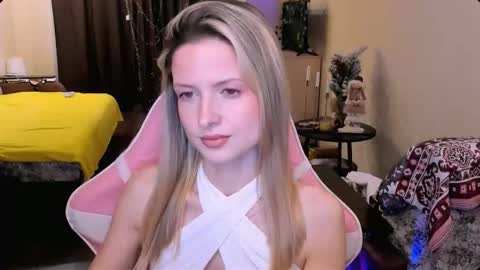 Julie online show from January 17, 3:17 pm